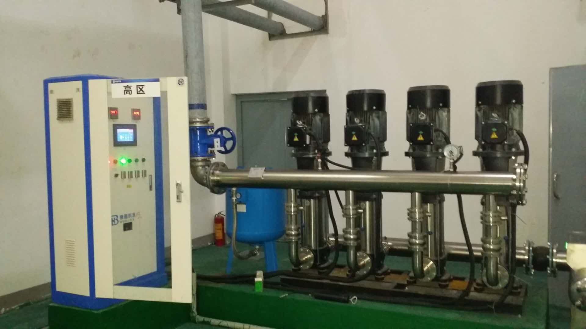 循环再生的绿色革命：退役风电光伏设备的二次利用之路